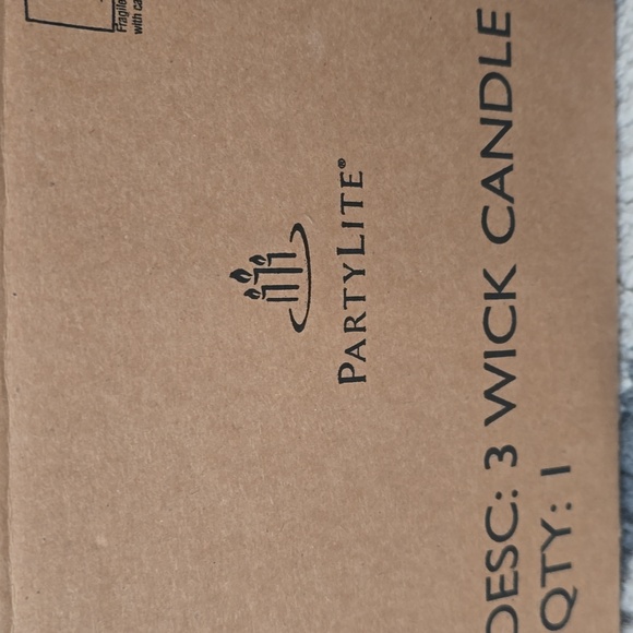 PartyLite 3 Wick Candle Grape Scent Used Once. - Picture 6 of 7